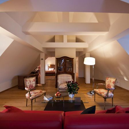 Palac Pakoszow Schlosshotel Wernersdorf Jelenia Gora Ngoại thất bức ảnh The interior of a suite at the Hotel de l'Europe