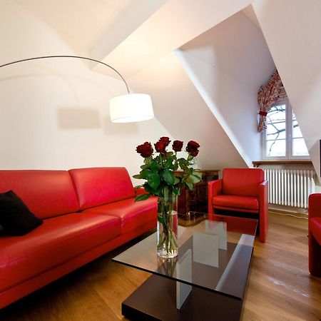 Palac Pakoszow Schlosshotel Wernersdorf Jelenia Gora Ngoại thất bức ảnh A living room in a German apartment