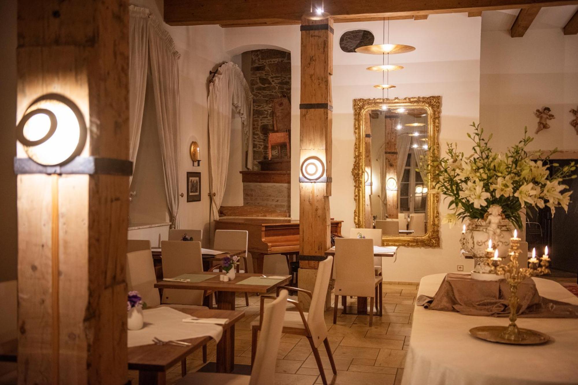 Palac Pakoszow Schlosshotel Wernersdorf Jelenia Gora Ngoại thất bức ảnh Restaurant "Le Clos du Bois"