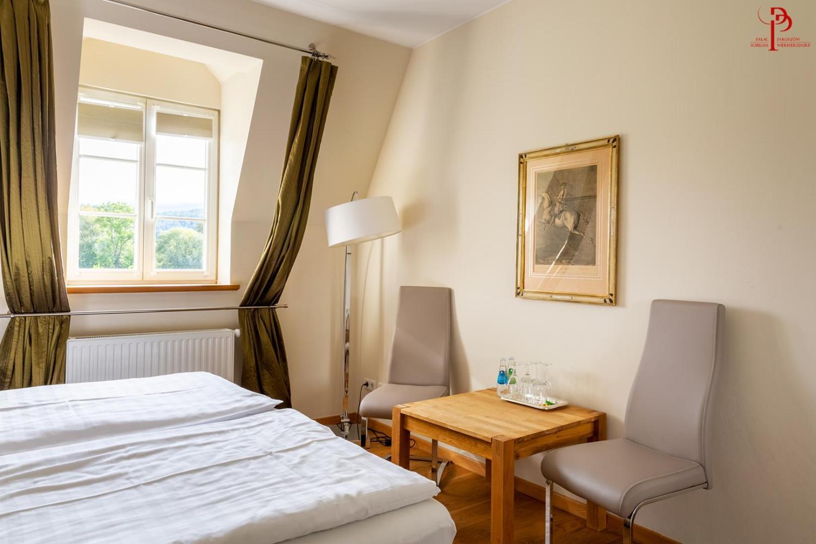 Palac Pakoszow Schlosshotel Wernersdorf Jelenia Gora Ngoại thất bức ảnh A room at the Hotel de la Poste