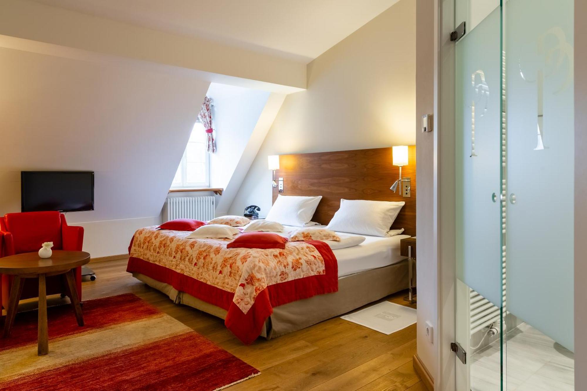 Palac Pakoszow Schlosshotel Wernersdorf Jelenia Gora Ngoại thất bức ảnh A typical room at the Hotel