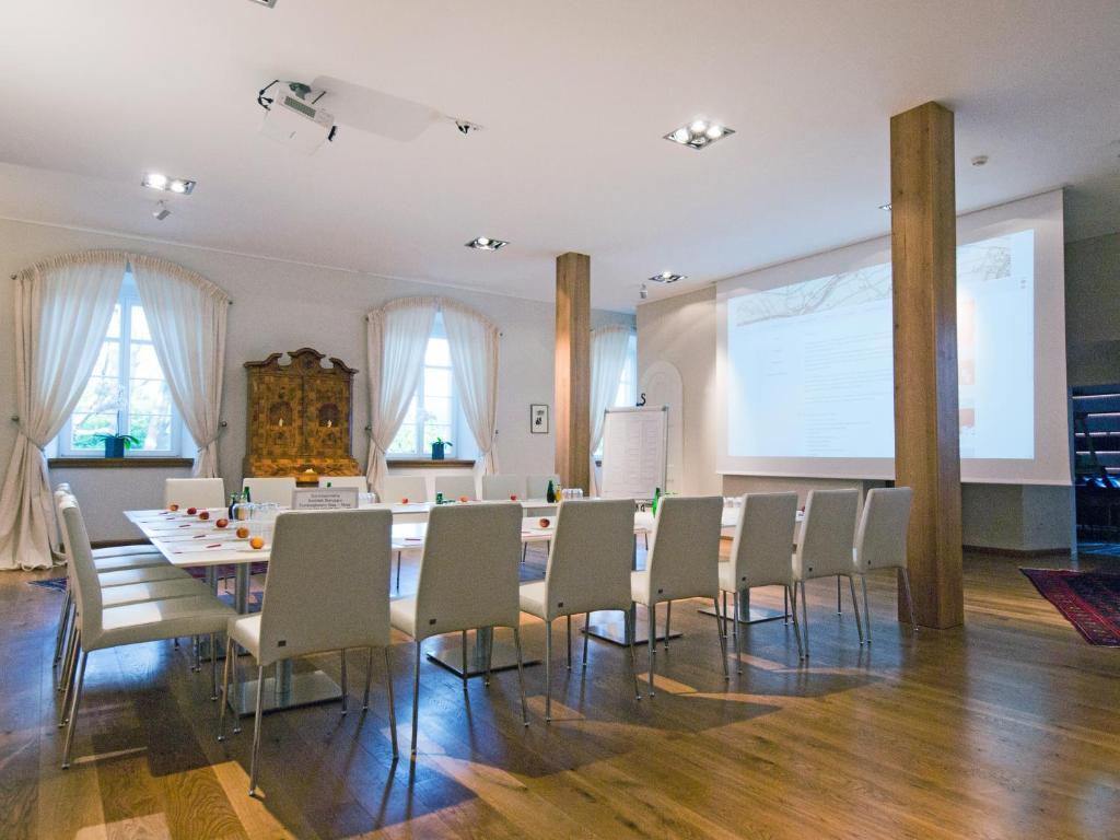 Palac Pakoszow Schlosshotel Wernersdorf Jelenia Gora Ngoại thất bức ảnh The interior of the former monastery