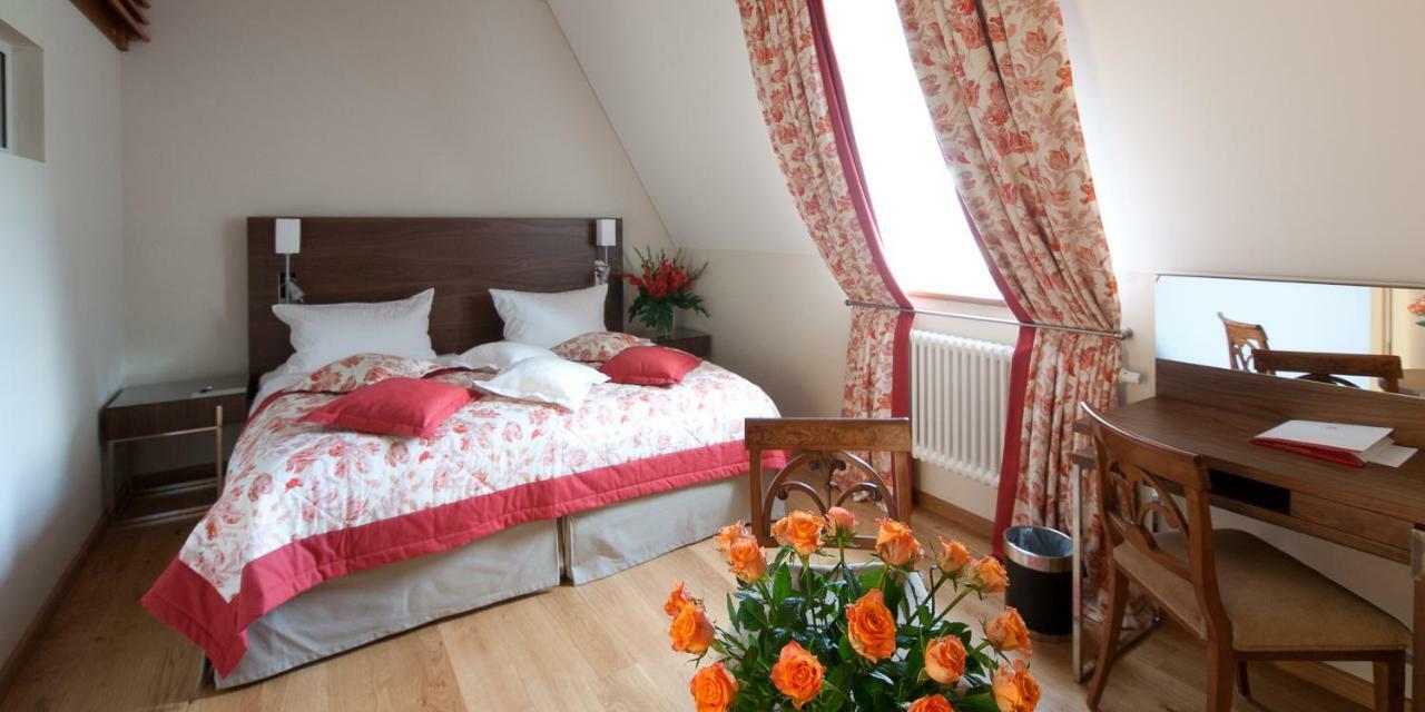 Palac Pakoszow Schlosshotel Wernersdorf Jelenia Gora Ngoại thất bức ảnh A bedroom in the hotel