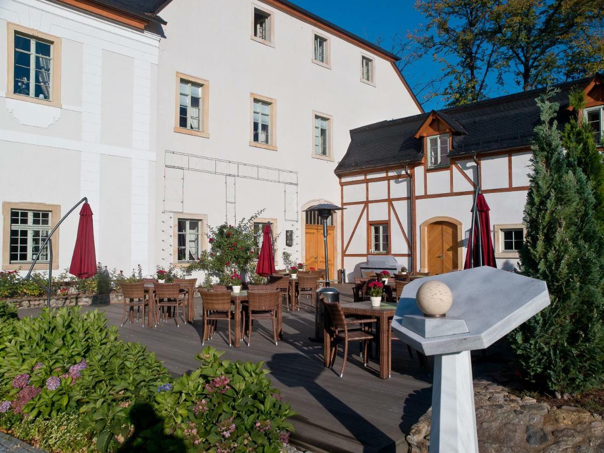 Palac Pakoszow Schlosshotel Wernersdorf Jelenia Gora Ngoại thất bức ảnh The former coaching inn