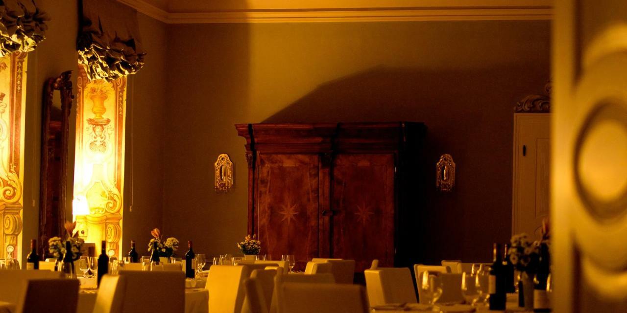 Palac Pakoszow Schlosshotel Wernersdorf Jelenia Gora Ngoại thất bức ảnh The interior of the restaurant